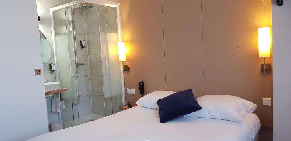 L'Hotel Bristol Caen Bilik gambar