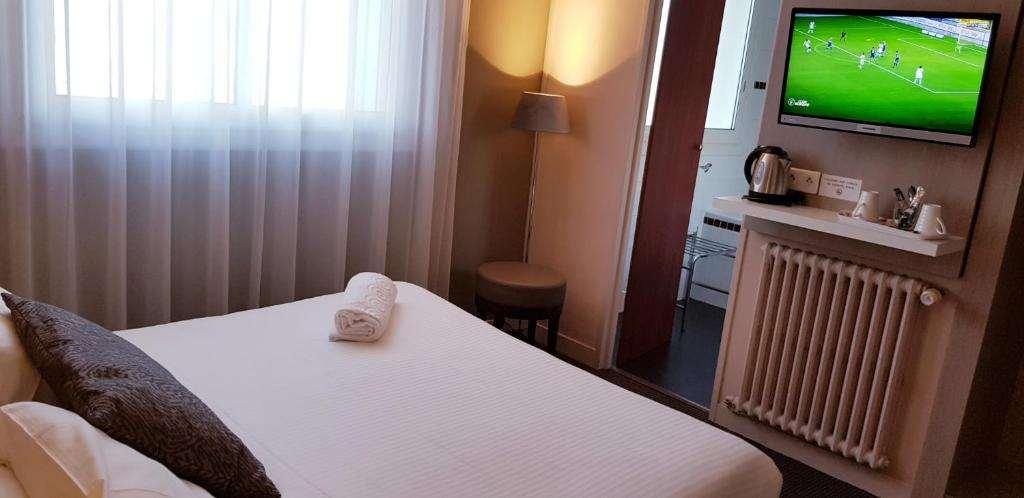 L'Hotel Bristol Caen Bilik gambar